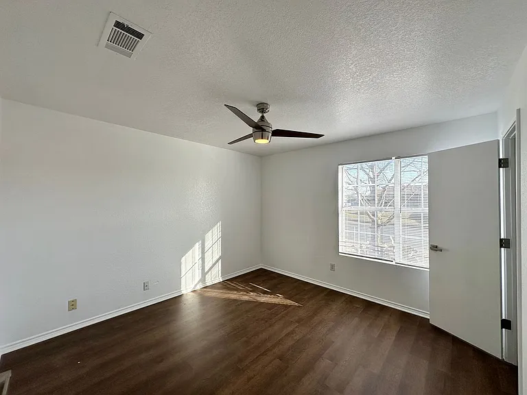 3102 Viewcrest Dr — Photo 26
