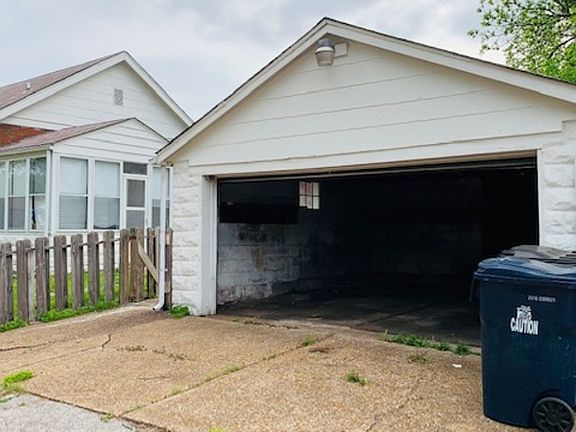 4th image of 7754 Elene Ave