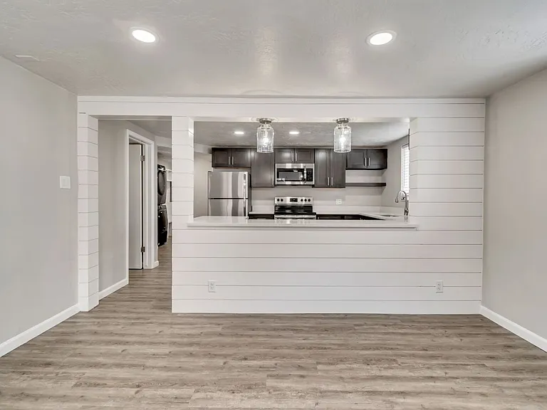 1260 E Alameda Ave — Photo 13