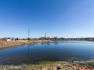 8951 Linden Dr, West Des Moines, IA 50266