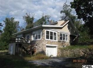 14 Hillside Rd, Dauphin, PA 17018