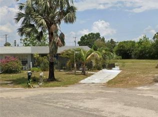 1100 Vineyard Pl, Lehigh Acres, FL 33936