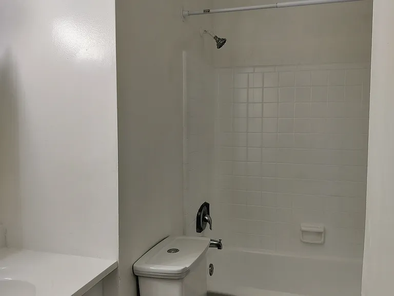 5950 NE 18th Ter #729 — Photo 5