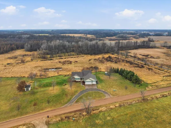 30190 Quandam Ln, Center City, MN 55012