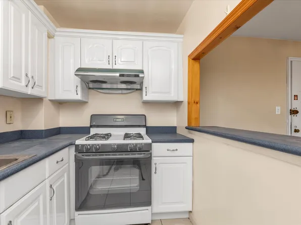 134-54 Maple Avenue image 8 of 15