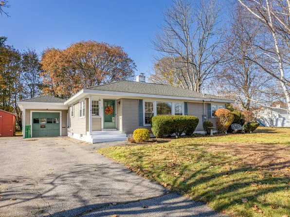 11 Park Lane, Gorham, ME 04038