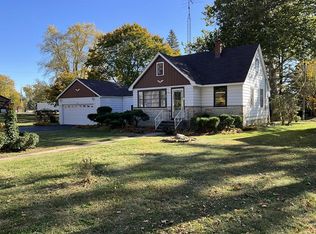 732 East St, Silver Lake, WI 53170