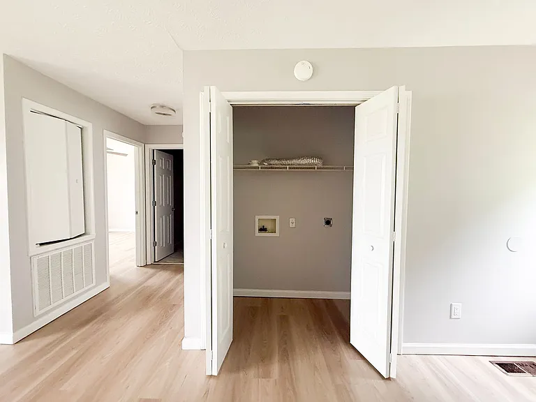 114 Judah Dr — Photo 5