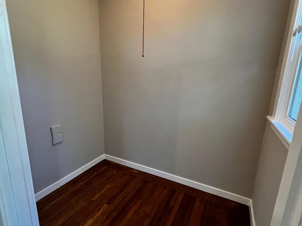 Bonus area/ Walk -in