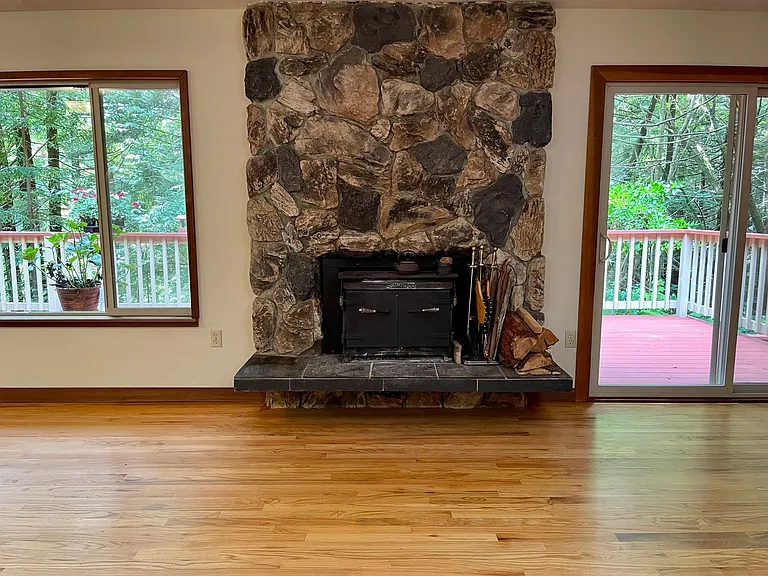2485 Sonnenfelt Rd — Photo 16