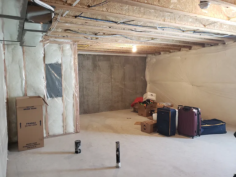 Basement (extra storage space)