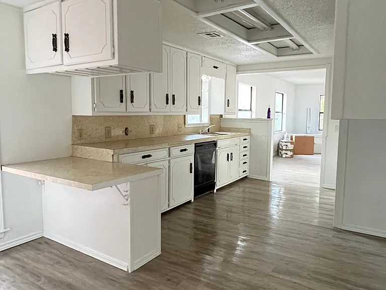 1215 E Whittaker St — Photo 14