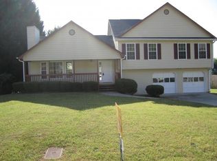 930 Garner Spring Ln, Sugar Hill, GA 30518