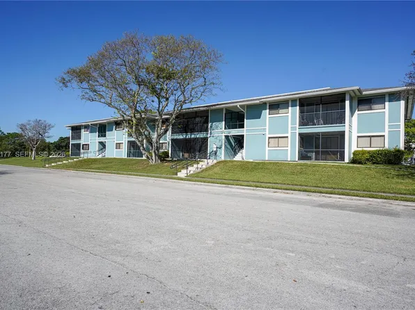 19800 SW 103rd Ct APT 106, Cutler Bay, FL 33157