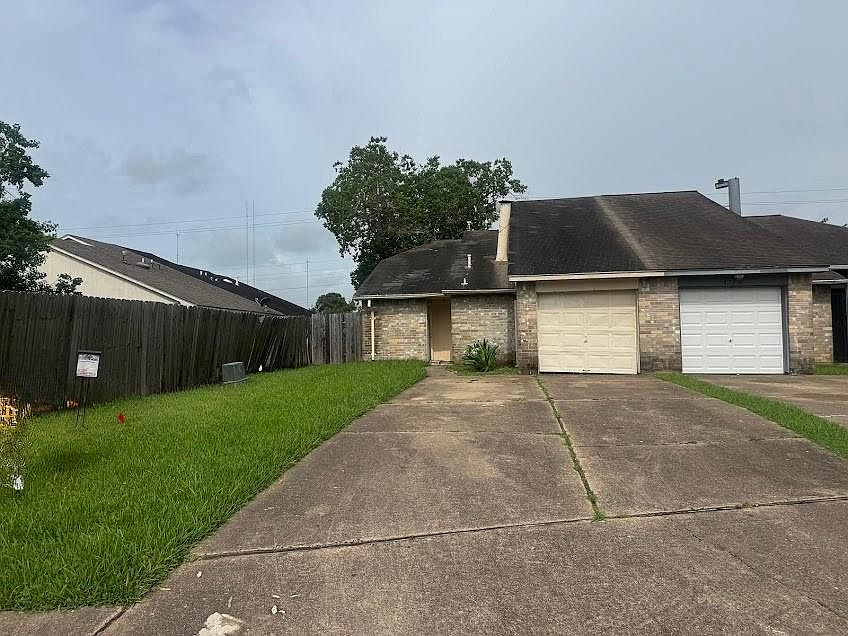 1st image of 16528 Monte Carlo Ln