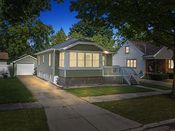 2nd image of 942 Division St