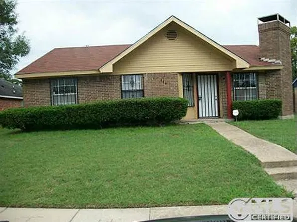 939 Carom Way, Dallas, TX 75217