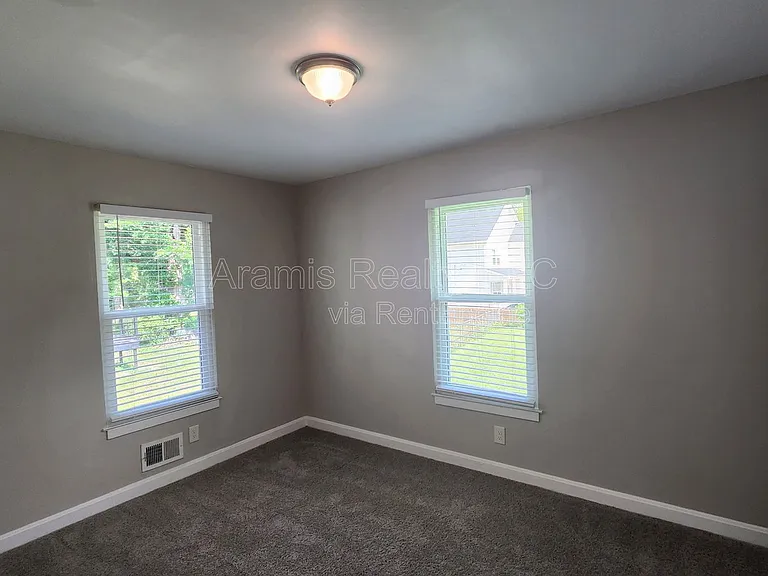2043 Chicago Ave NW — Photo 8