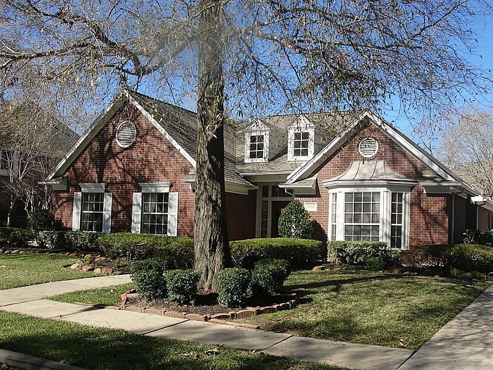 1st image of 4307 Island Hills Dr
