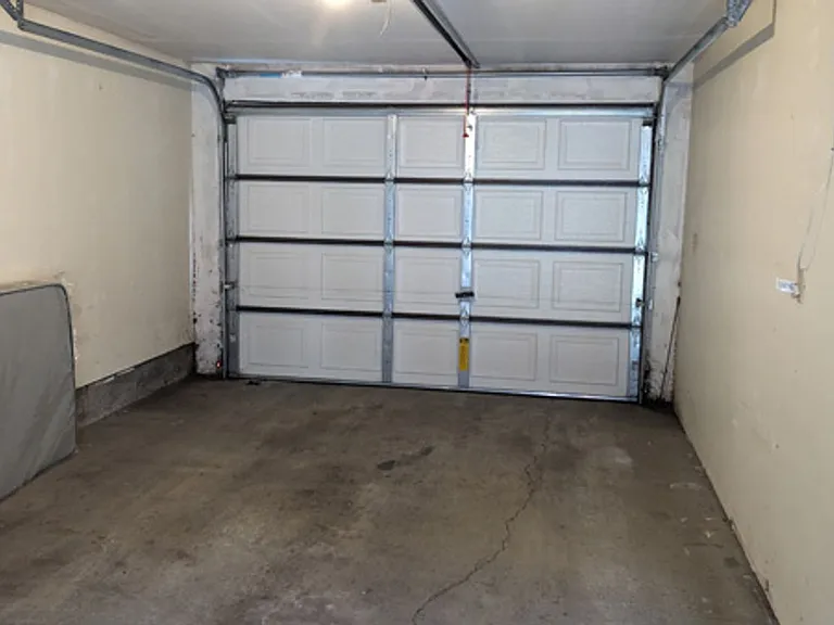 931 Hill St #20 — Photo 20