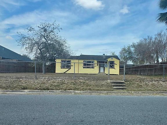 2nd image of 319 E Ricky Crossland Ave