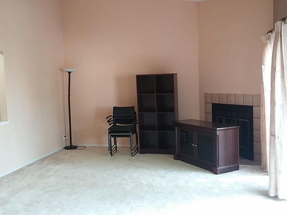 4th image of 1550 Four Oaks Cir