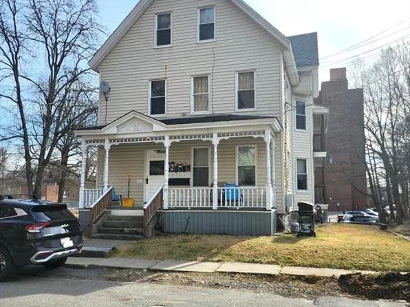 77 Church St, Leominster, MA 01453