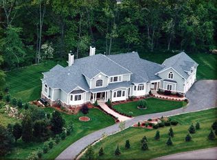 28 Old Mine Rd, Lebanon, NJ 08833