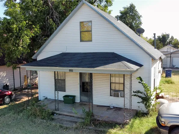 1323 W Washington Ave, Guthrie, OK 73044
