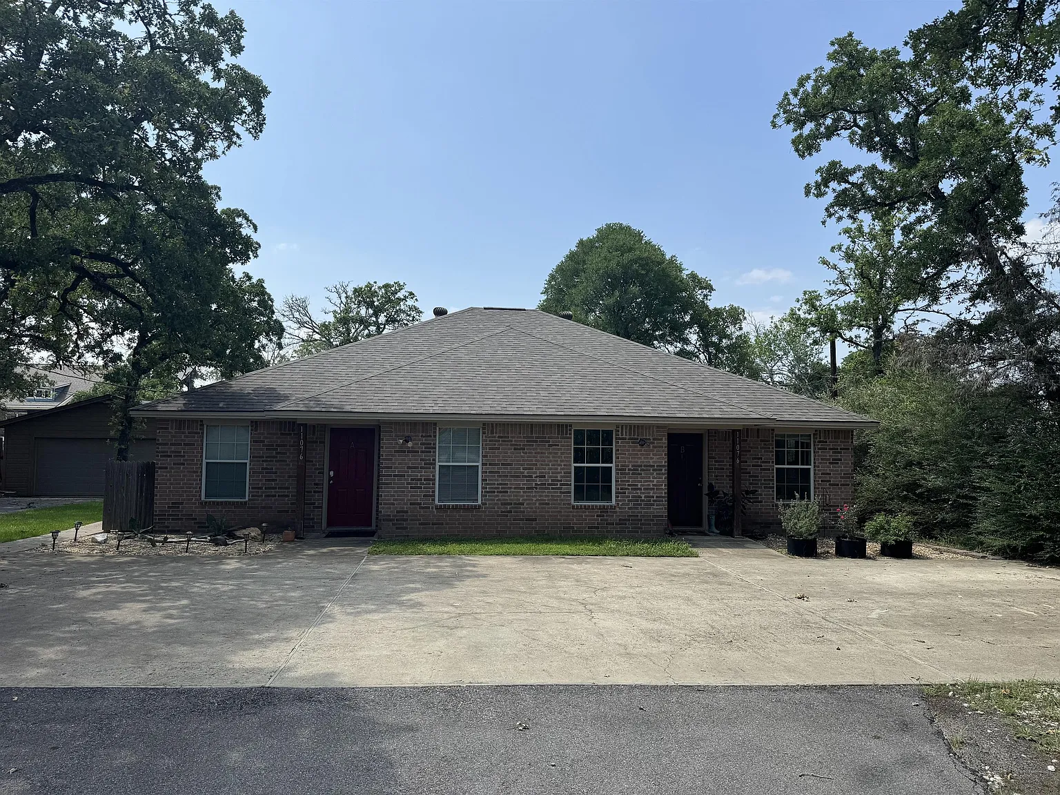 11076 North Dowling Road - B — Photo 1
