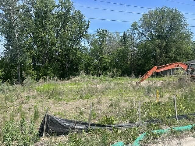 1st image of 2245 11th St