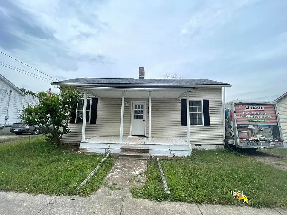 17 Laurel Ave