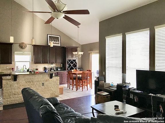 3rd image of 507 Mesa Walk