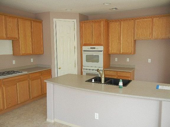 2nd image of 10458 Calico Pines Ave