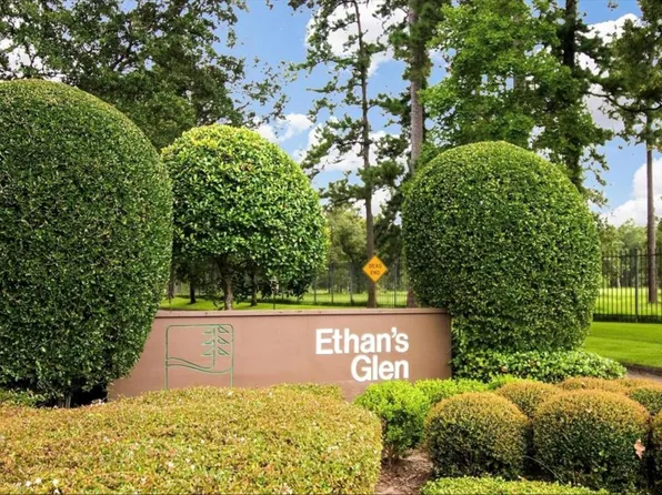 153 Litchfield Ln, Houston, TX 77024