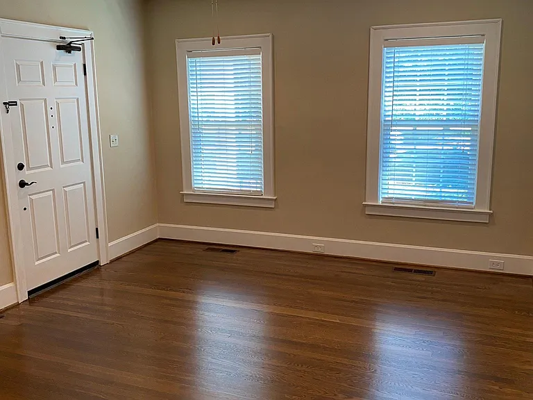 1024 Richmond Rd — Photo 5