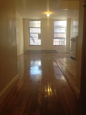 Rented by Danielle Stoller, LREB | media 2