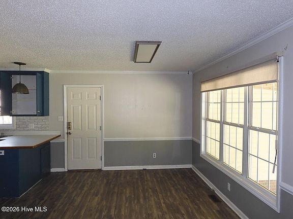 3rd image of 400 Wesley Drive