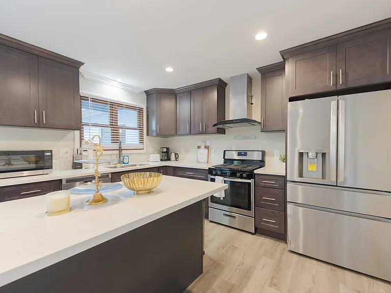 1240 Garfield Ave — Photo 13