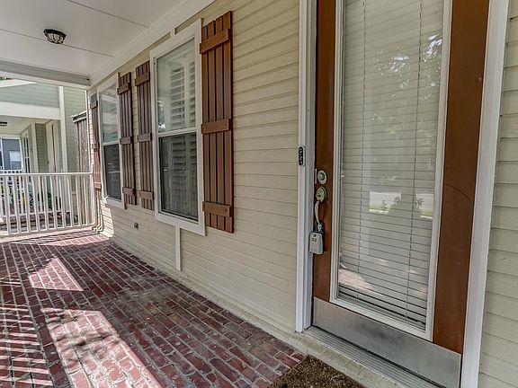 2nd image of 1269 Island Pl E
