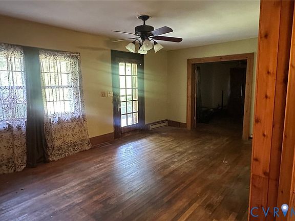 4th image of 1522 Dinwiddie Ave