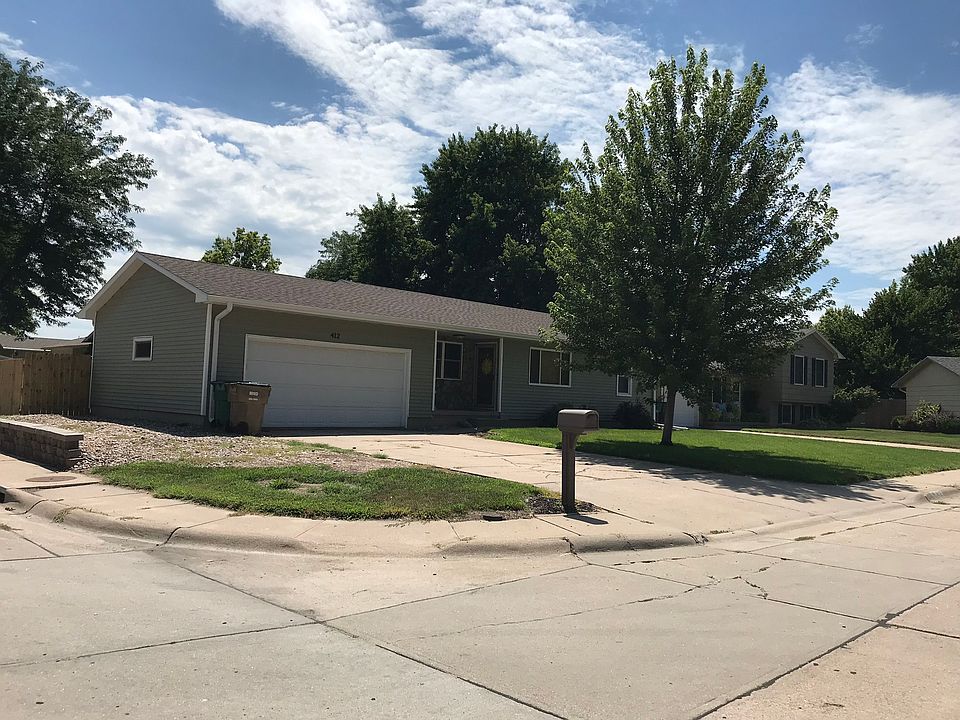 1st image of 412 Kennedy Ct
