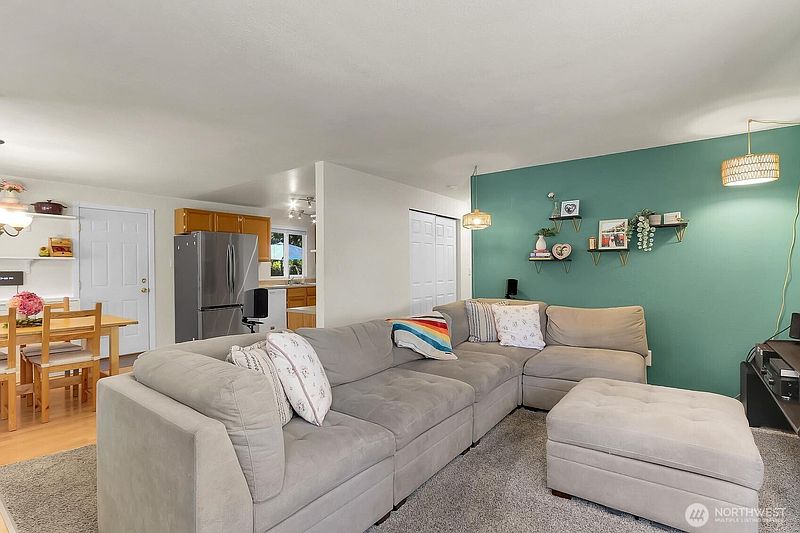 4th image of 17532 24th Avenue SE