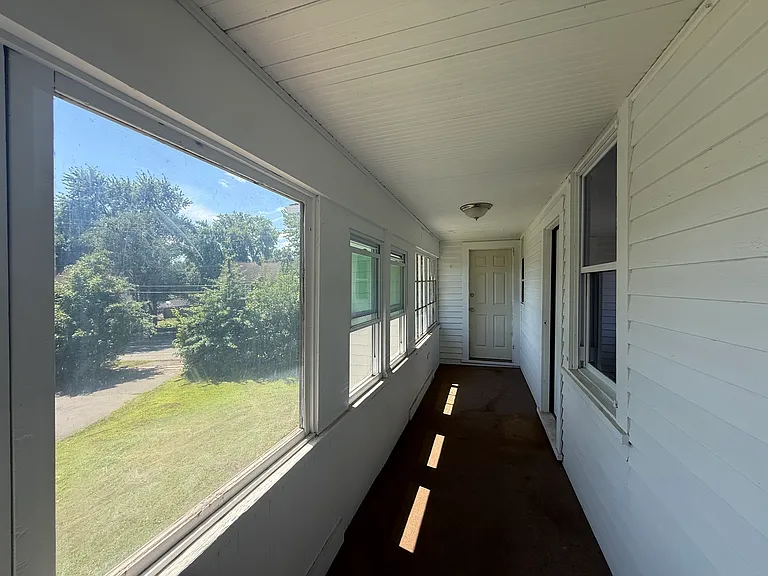 156 Main St — Photo 4