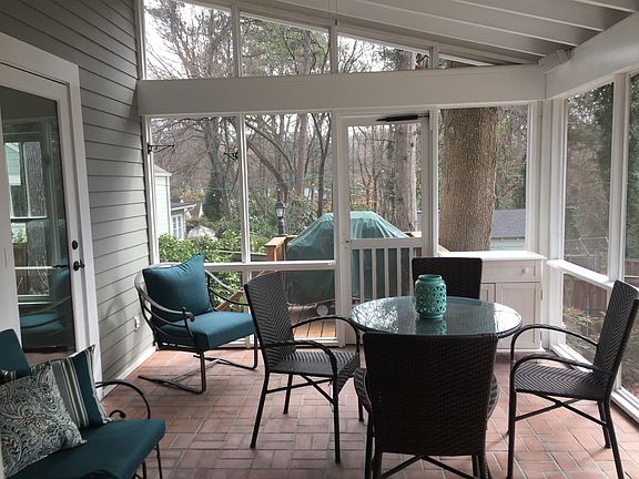 4th image of 319 Delmont Dr NE