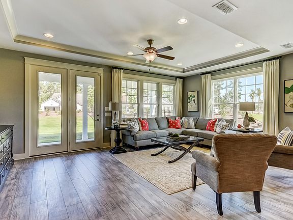 Open floorplan for entertaining