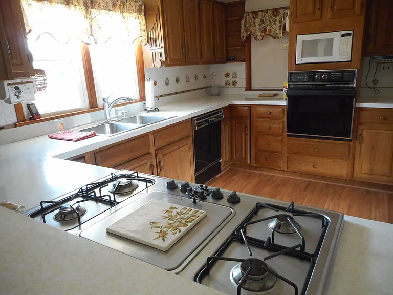 10433 Crockett Rd — Photo 7