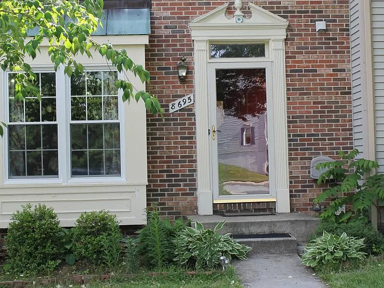 8695 Manahan Dr — Photo 2