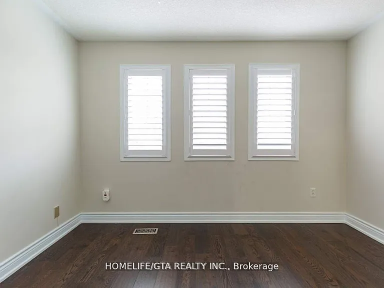 154 Goldenwood Cres — Photo 22