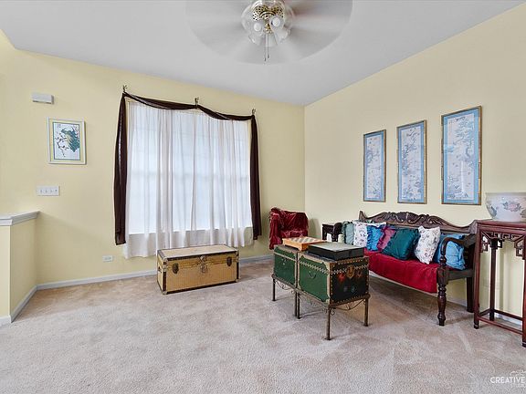 5th image of 216 W Park Ave